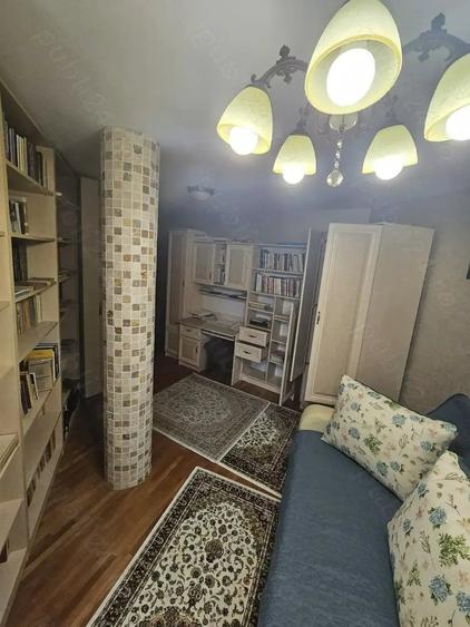 Casă cu 5 camere cu Teren 1060 Mp în Central