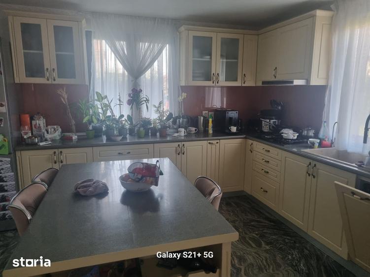 Casă cu 4 camere cu Teren 780 Mp în Nojorid