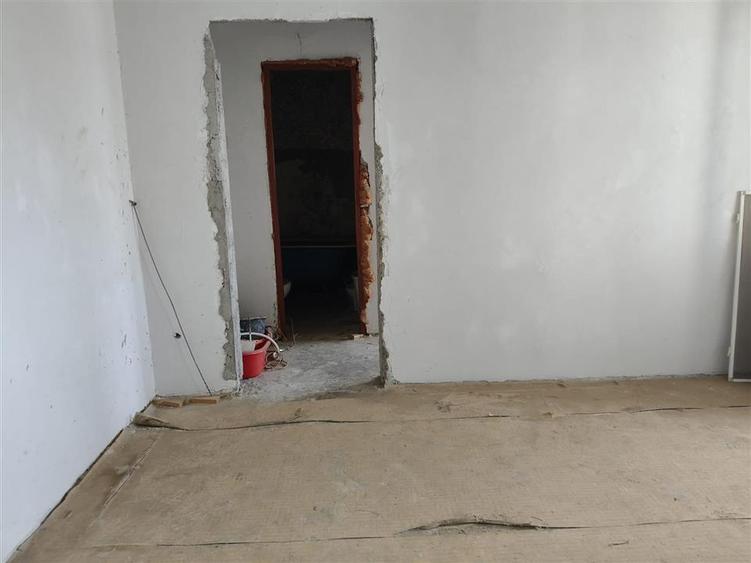 Apartament cu 2 camere semidecomandat în Viziru 1