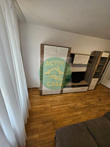 Apartament cu 2 camere decomandat în Est
