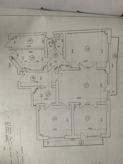Apartament cu 4 camere decomandat în Central