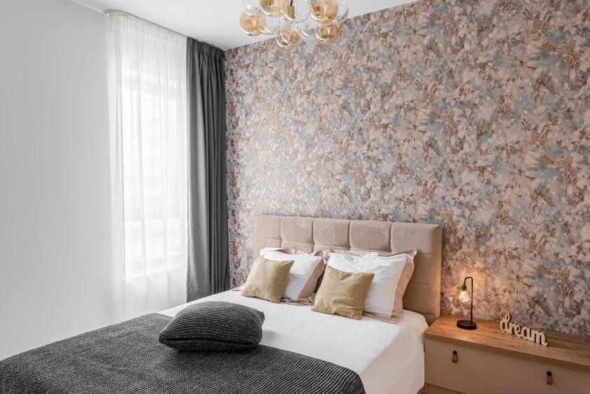 Apartament cu 2 camere semidecomandat, mobilat în 1 Mai