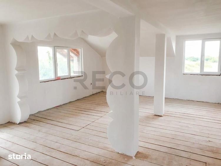 Casă cu 5 camere cu Teren 900 Mp în Tileagd