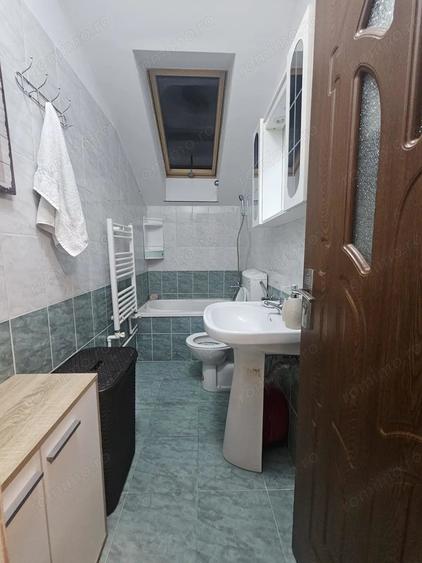 Apartament cu 3 camere semidecomandat în Medicină