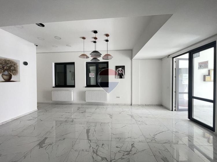Apartament cu 2 camere semidecomandat, mobilat în Pipera