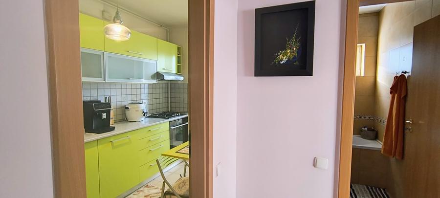 Apartament cu 2 camere decomandat în Titan