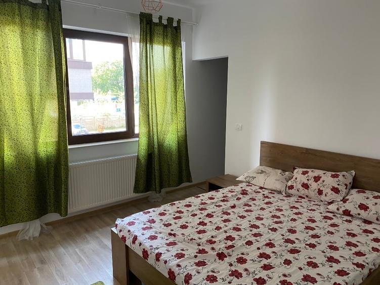 Apartament cu 2 camere decomandat, mobilat în Central