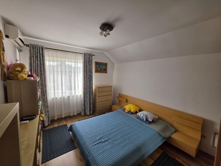 Casă individuală cu 4 camere cu Canalizare în Valu lui Traian