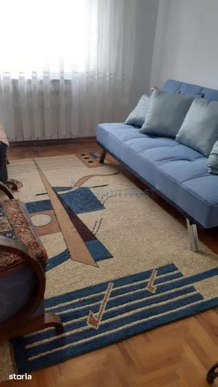 Apartament cu 3 camere în Decebal