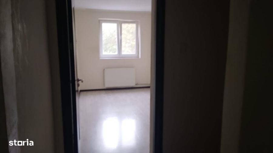 Apartament cu 3 camere în Vitan