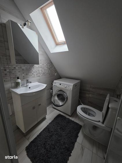 Apartament cu 3 camere, mobilat în Valea Aurie