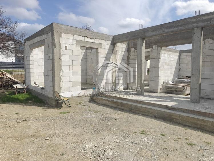 Casă cu 4 camere cu Canalizare în Vernești