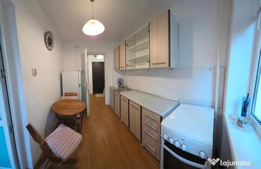 Apartament cu 2 camere semidecomandat în Vatra Luminoasă