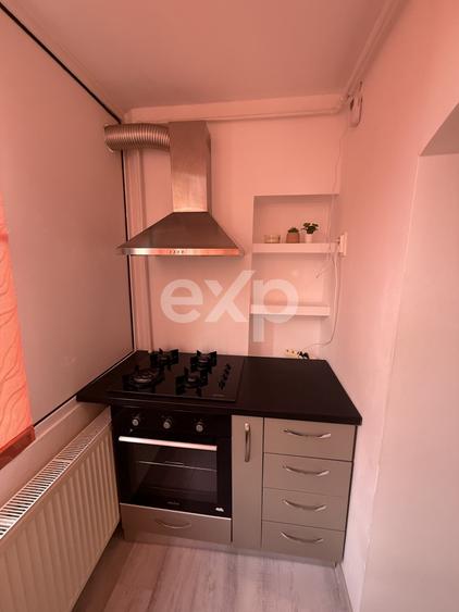 Apartament cu 2 camere decomandat, mobilat în Central