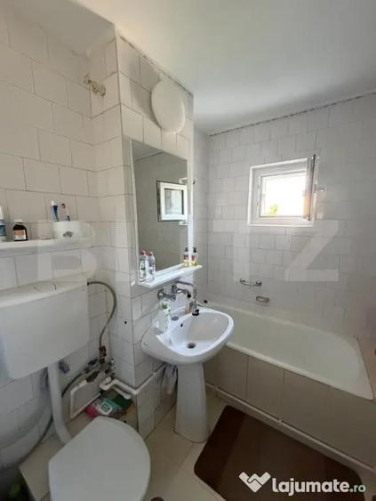 Apartament cu 2 camere decomandat în Micro 17