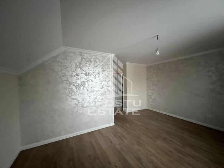 Duplex cu 5 camere cu Canalizare în Giarmata