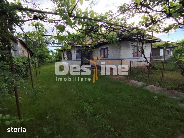 Casă cu 4 camere cu Teren 2166 Mp în Măgureni