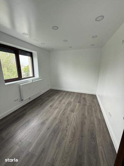 Apartament cu 3 camere, mobilat în Micro 40