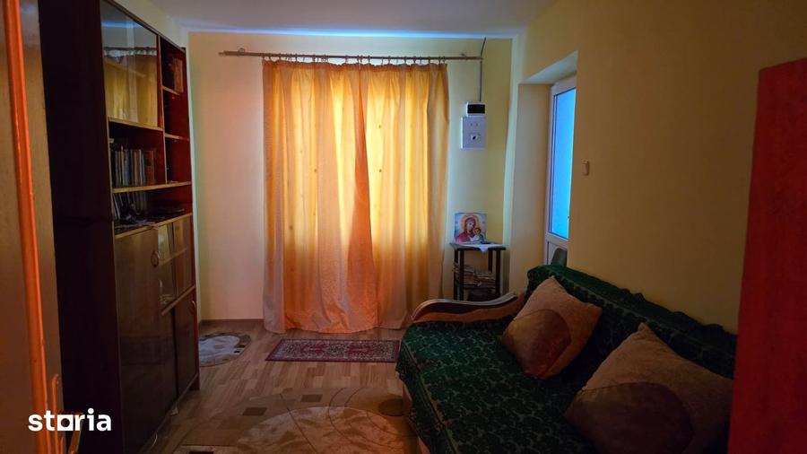Casă cu 5 camere cu Teren 2200 Mp în Tuzla