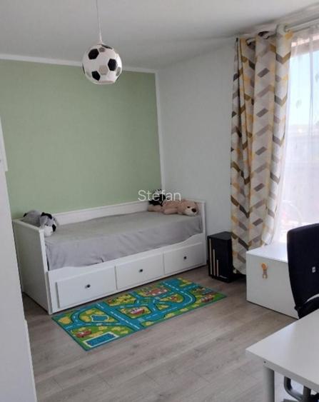Persoana Fizica Vand apartament 3 camere zona Marasti