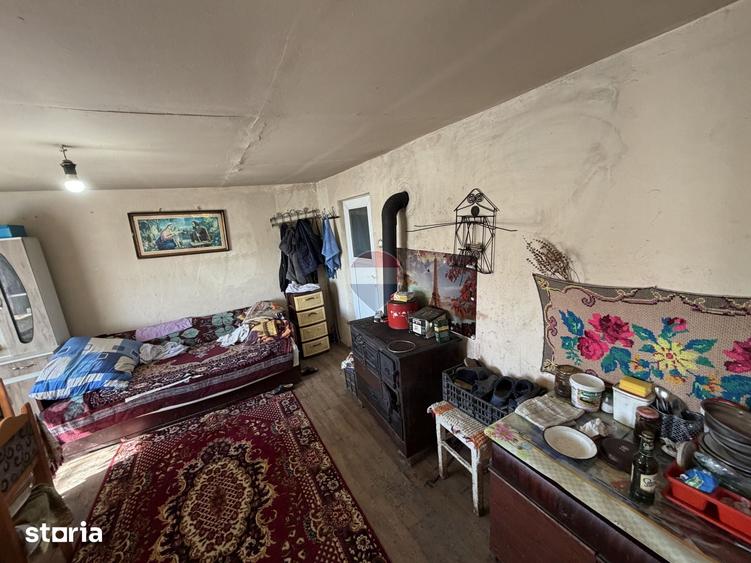 Casă cu 2 camere cu Teren 1500 Mp în Bârgău