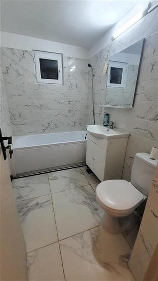 Apartament cu 3 camere decomandat, mobilat în 1 Decembrie