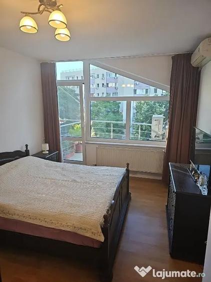 Apartament cu 4 camere decomandat în Dristor