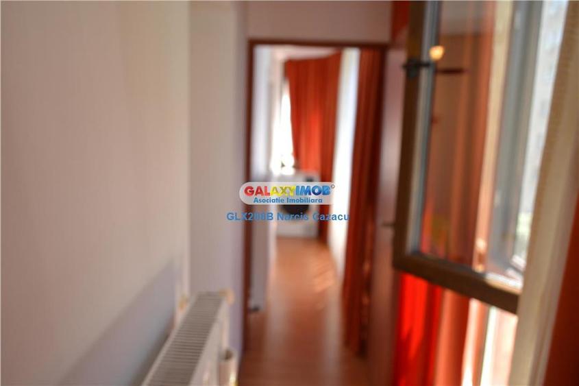 Apartament cu 3 camere decomandat, mobilat în Baicului