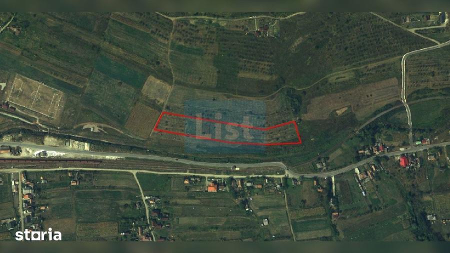 Teren de 11400 mp, în Central