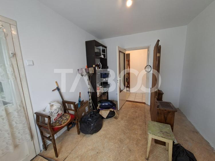 Apartament cu 3 camere decomandat, mobilat în Mihai Viteazul
