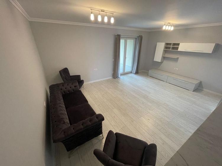 Casă cu 4 camere în Moșnița Veche