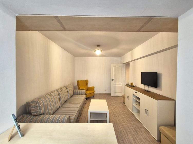 Apartament cu 2 camere decomandat, mobilat în Calea București