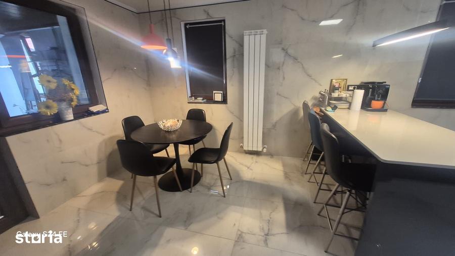 Casă cu 6 camere cu Teren 653 Mp în Alexandru cel Bun