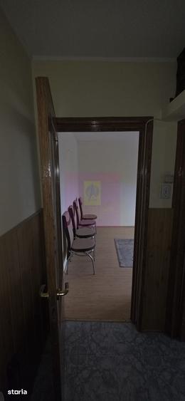 Apartament cu 3 camere semidecomandat în Ana Ipătescu