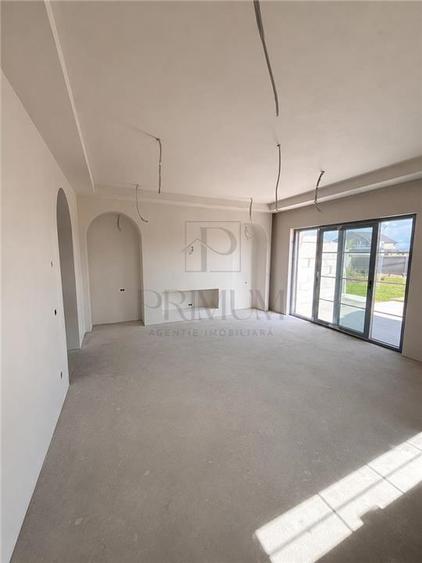 Duplex cu 5 camere cu Teren 300 Mp în Moșnița Nouă