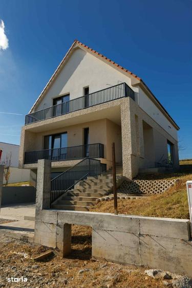 Casă cu 5 camere cu Teren 605 Mp în Ciurila