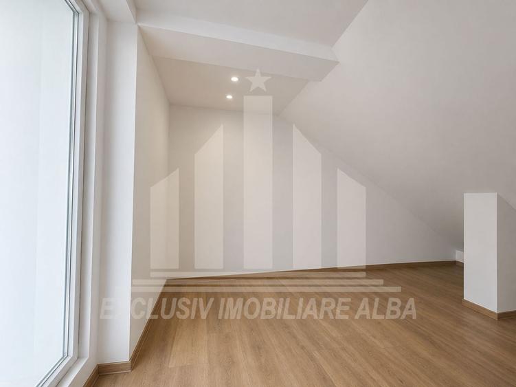 Garsonieră semidecomandată, mobilată în Lipoveni