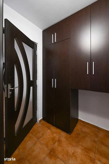 Apartament cu 2 camere semidecomandat în Rovine