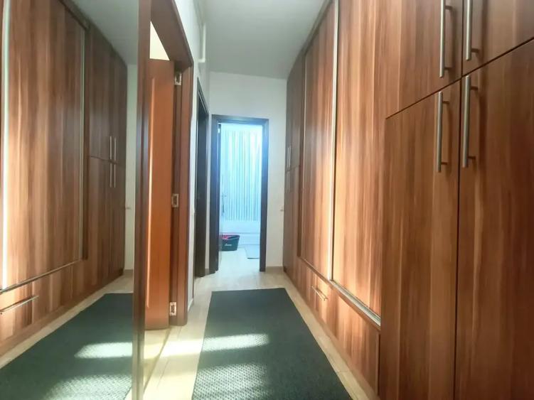 Apartament cu 2 camere decomandat în 1 Decembrie 1918