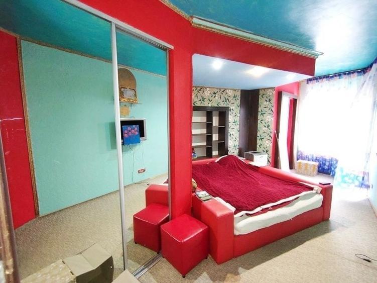 Apartament cu 3 camere semidecomandat, mobilat în Zorilor