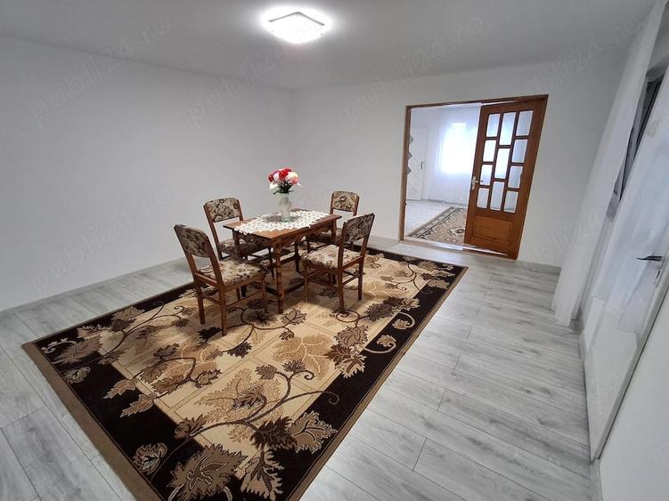 Casă cu 5 camere cu Teren 1200 Mp în Central
