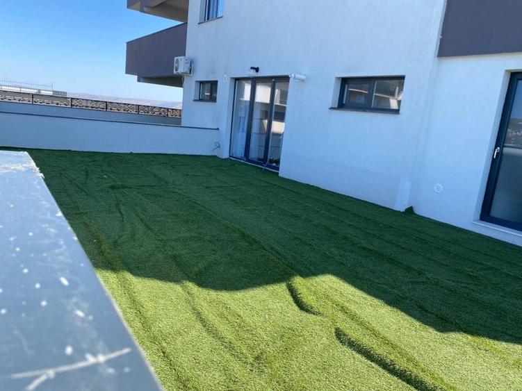 Apartament cu 4 camere decomandat în Aurel Vlaicu
