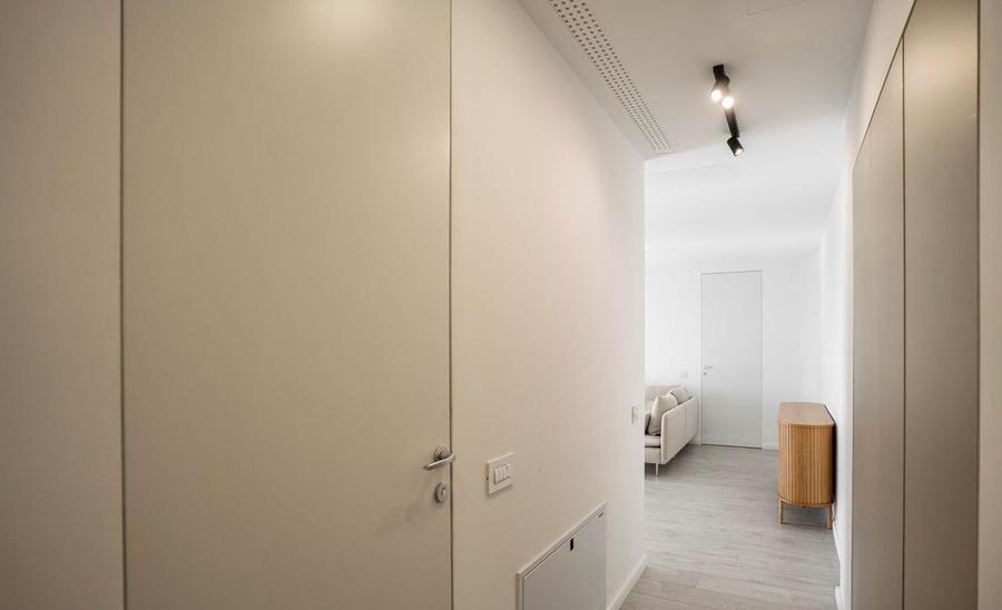 Apartament cu 2 camere semidecomandat, mobilat în Viilor