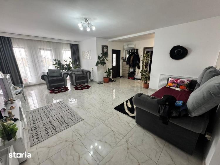 Casă cu 4 camere cu Teren 720 Mp în Central