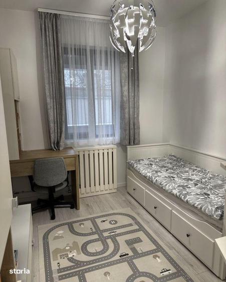 Apartament cu 4 camere, mobilat în Sud