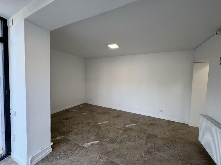Spațiu comercial, de 35 mp, în Central