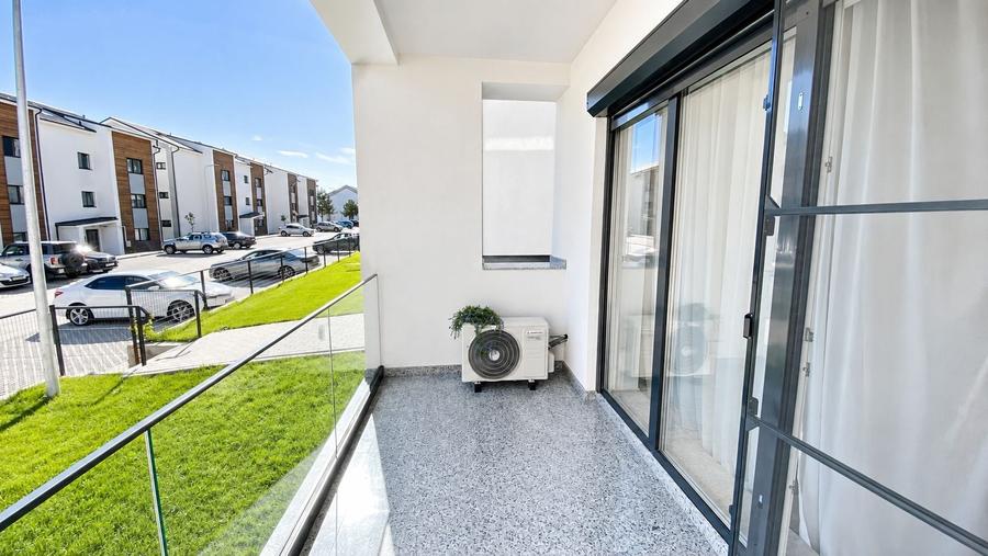 Apartament cu 2 camere, mobilat în Cristian