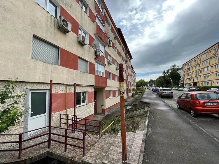 Spațiu comercial, de 80 mp, în Luncă
