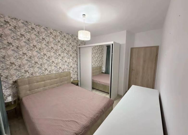 Apartament cu 3 camere decomandat în Exterior Vest