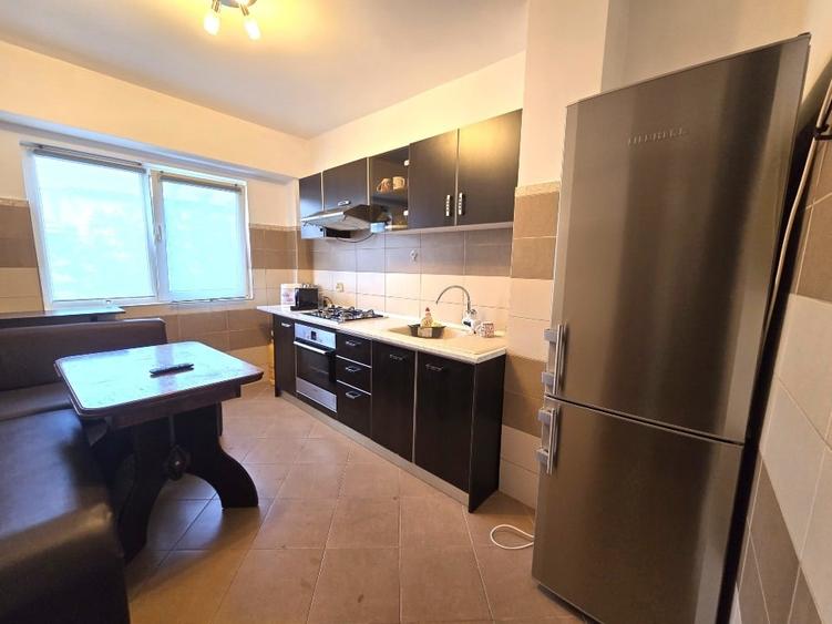Apartament cu 2 camere decomandat, mobilat în Central